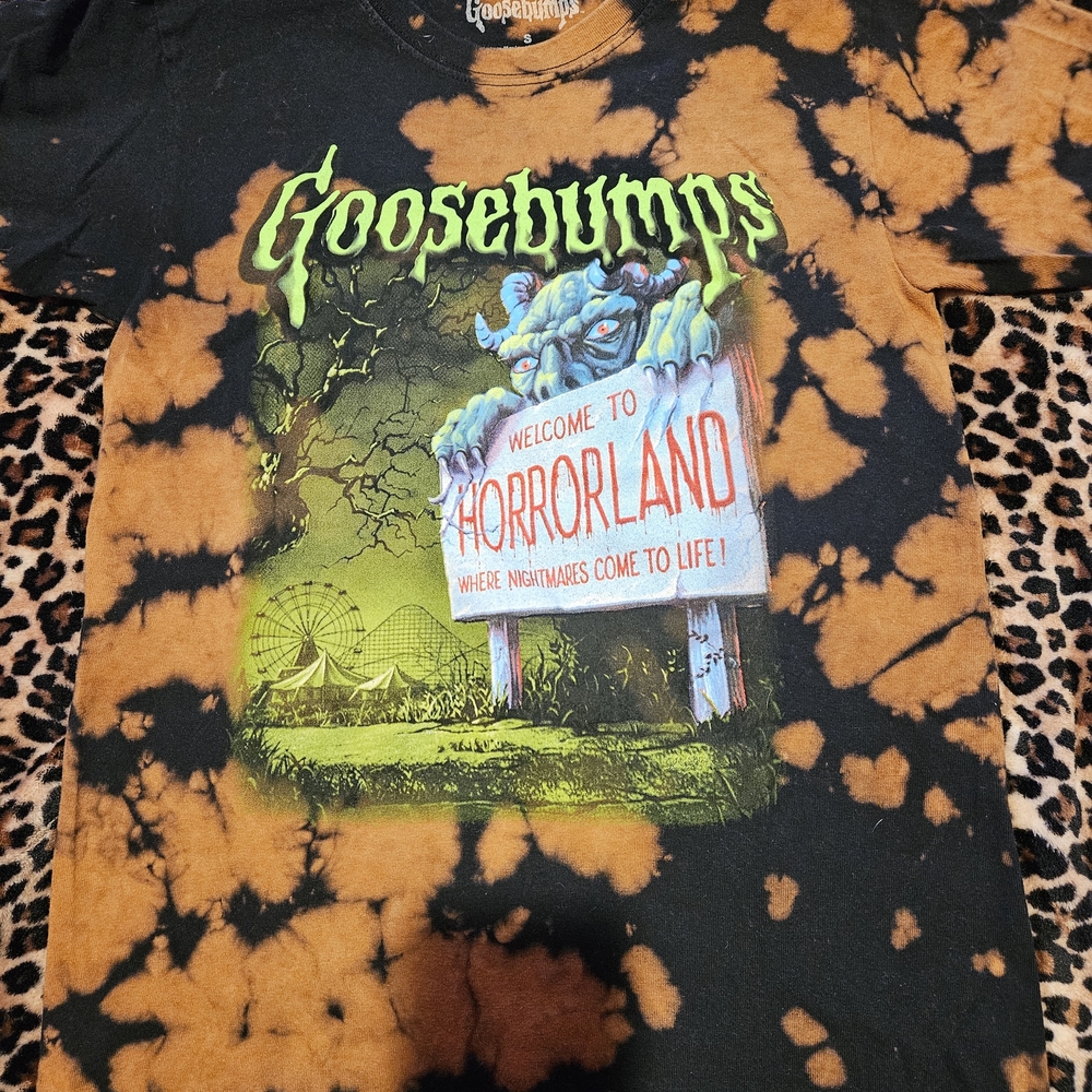 Goosebumps Horrorland Tie-Dye Short Sleeve Tee - Orange & Black